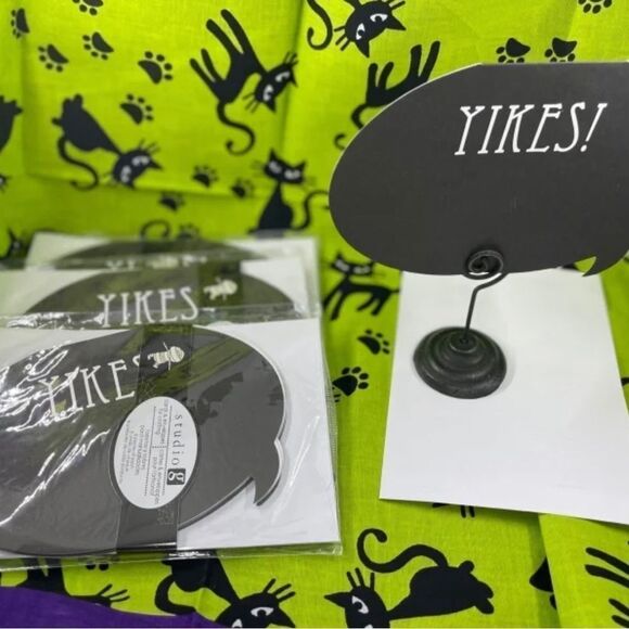23 NEW! “Yikes” You're Scary Awesome Halloween Card is ready to help you celebra - Picture 1 of 7